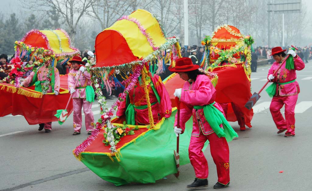 劃旱船.jpg 劃旱船.jpg